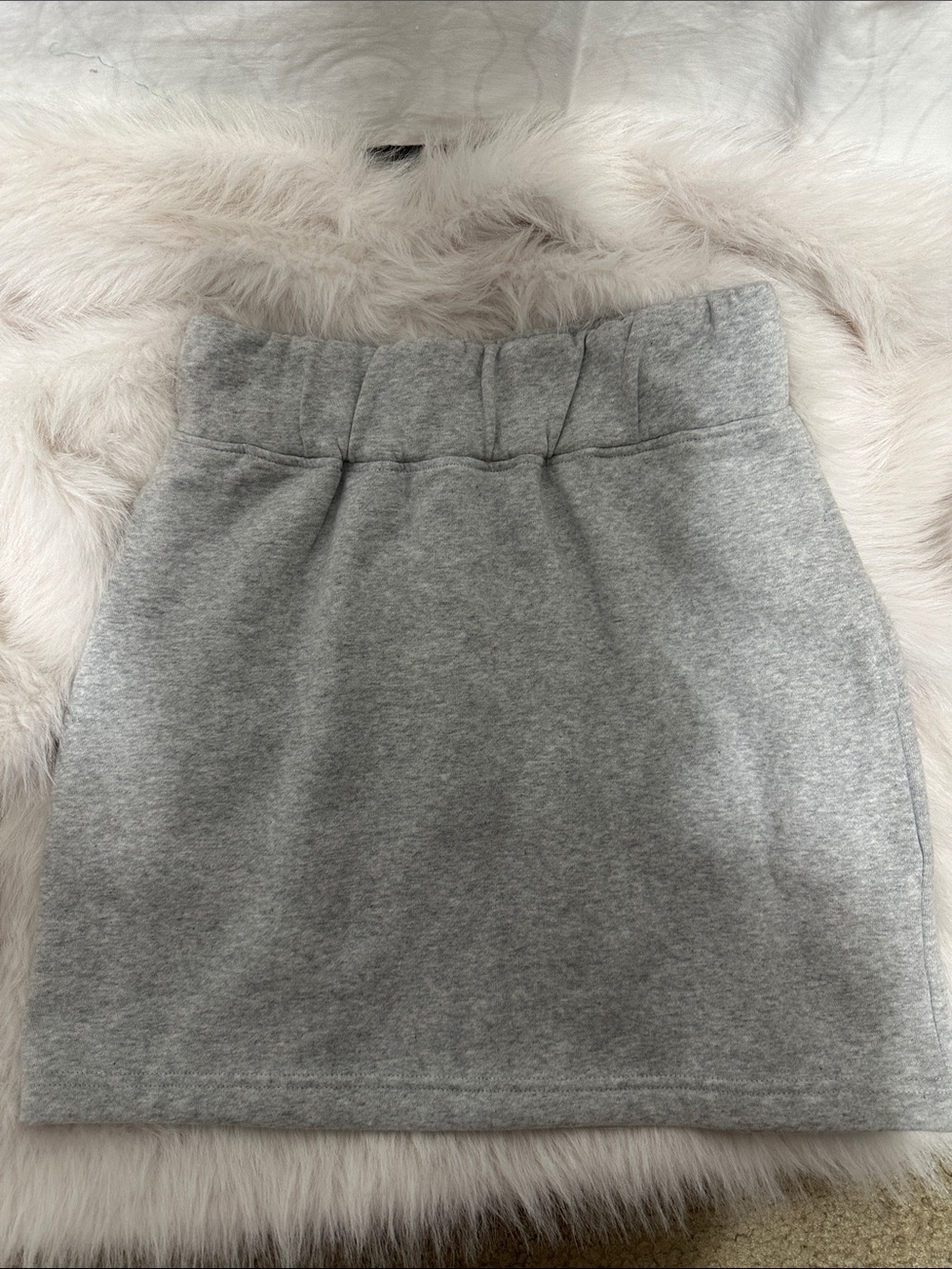 Express Light Gray Knit Elastic-Waist Mini Skirt New without Tag size XS